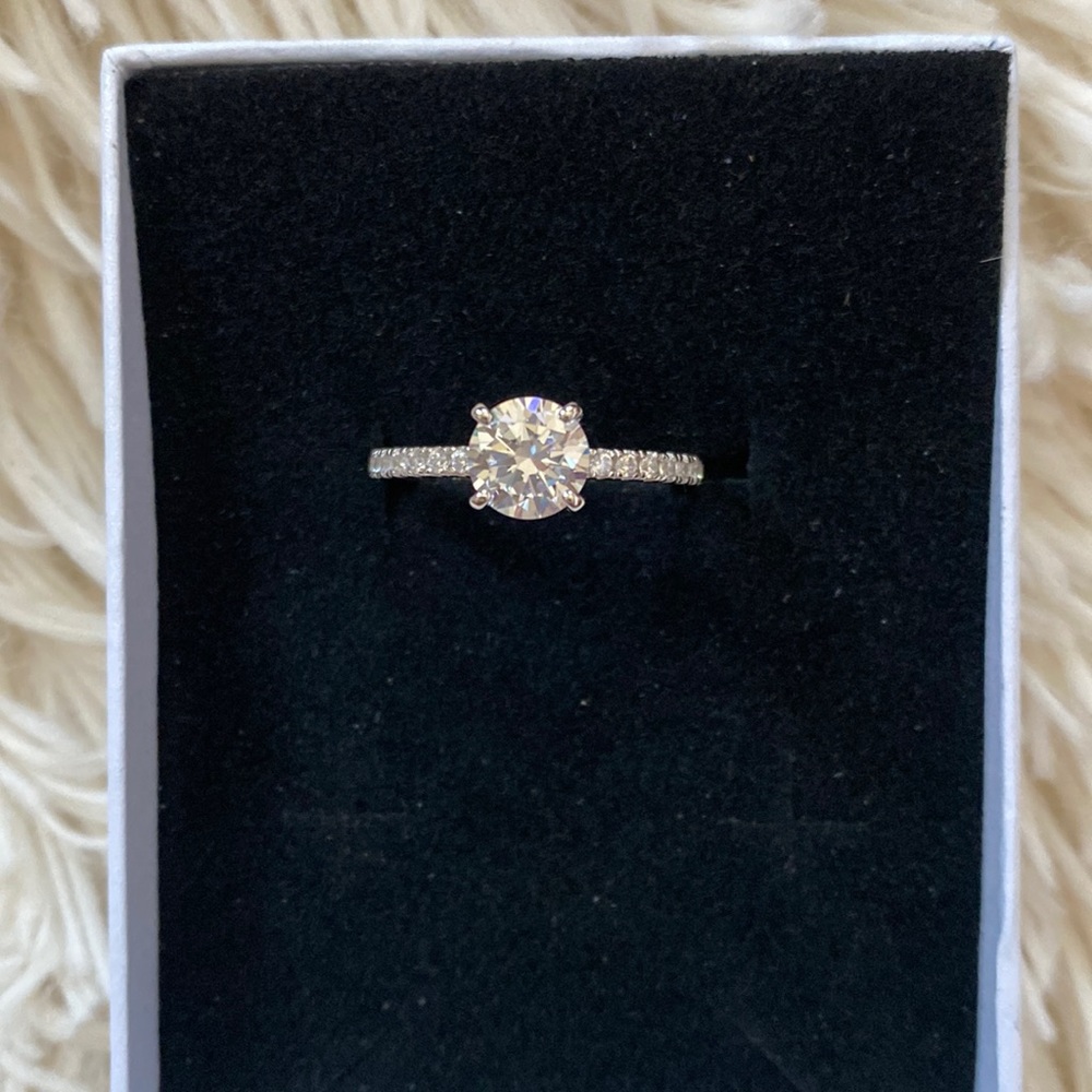 EAMTI 925 Sterling Silver 1.25 CT Round Solitaire Cubic Zirconia Engagement Ring